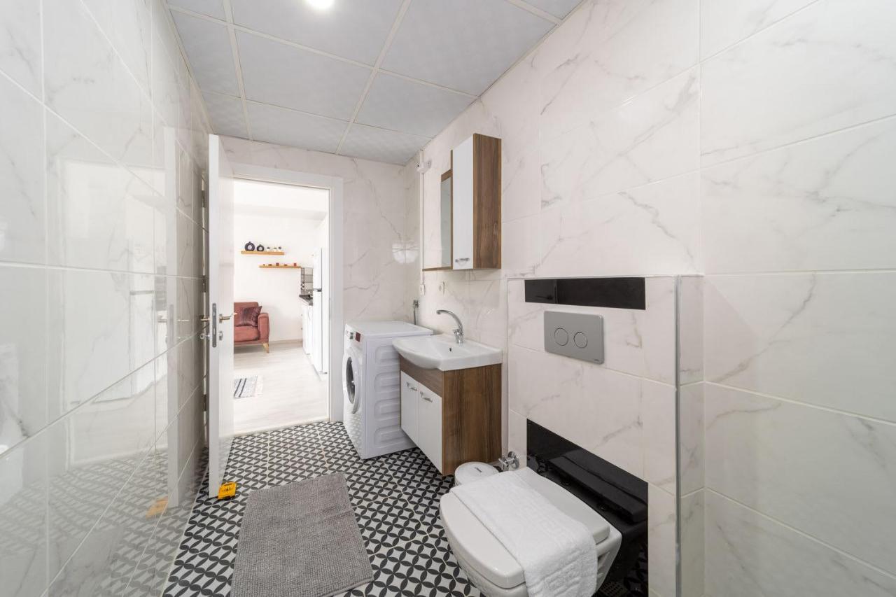 Comfortable Modern Flat With Balcony In Muratpasa Antália Exterior foto